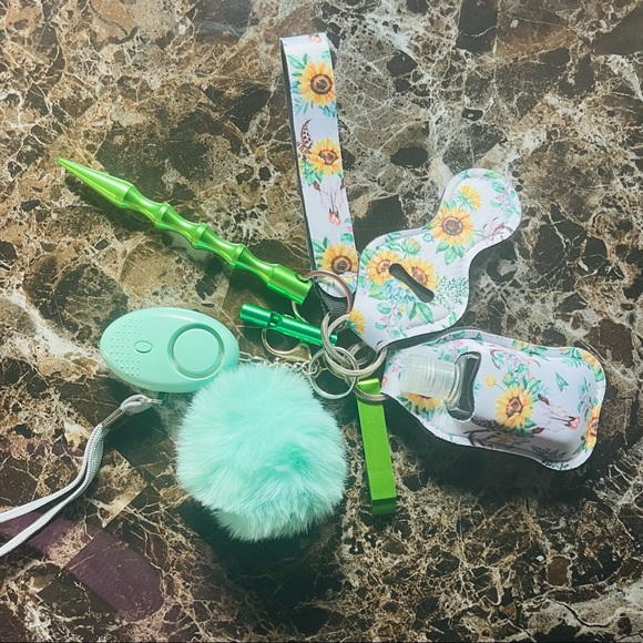 Self Defense Keychain - Picture 1 of 2